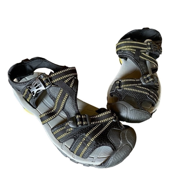 Wilson’s Men’s Summer/Water/Land Adjustable Rubber Sandals - Size 11 - Picture 1 of 10